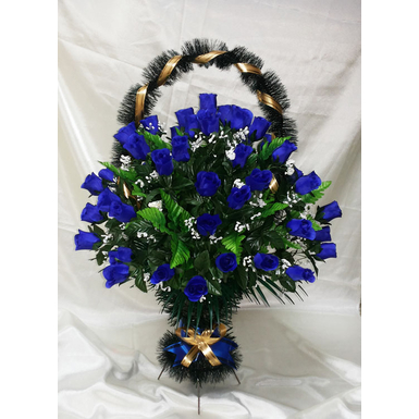 Корзина ритуальная из синих мелких роз