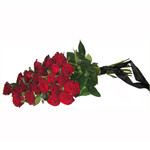 Букет из 24 красных роз на похороны