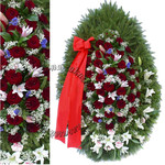 Венок на похороны с бело-розовыми орхидеями и красными розами №55