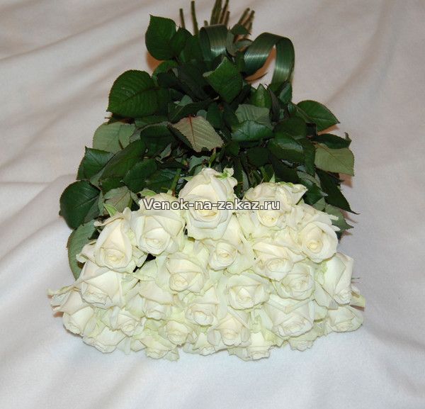 Заказать живые цветы на похороны розы белые