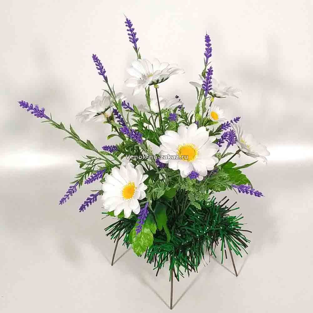 Купить искусственные цветы на кладбище: Клумба полянка из ромашек с лавандой