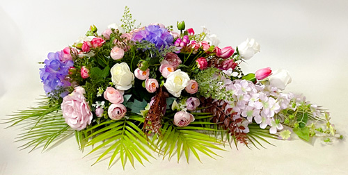Кремационная композиция на гроб из искусственных цветов, цветы на могилу
